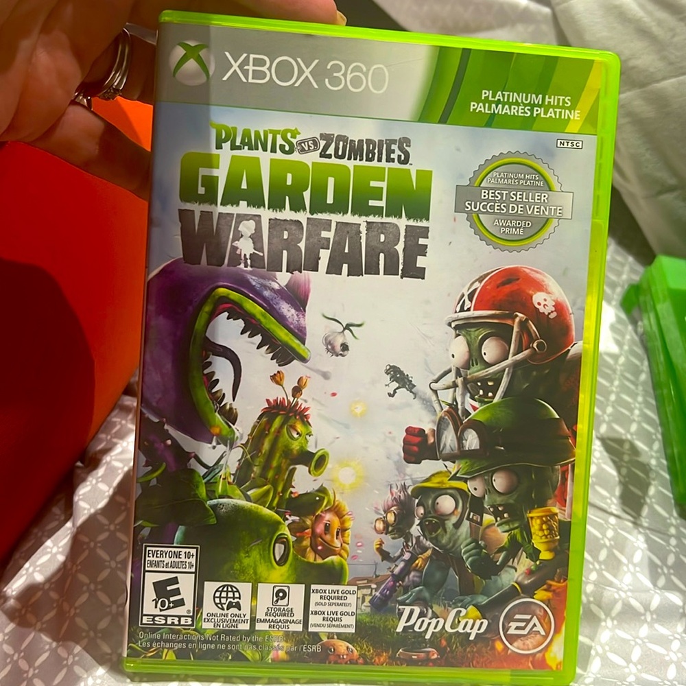 Video Game Xbox 360 Plants vs Zombies Garden Warfare